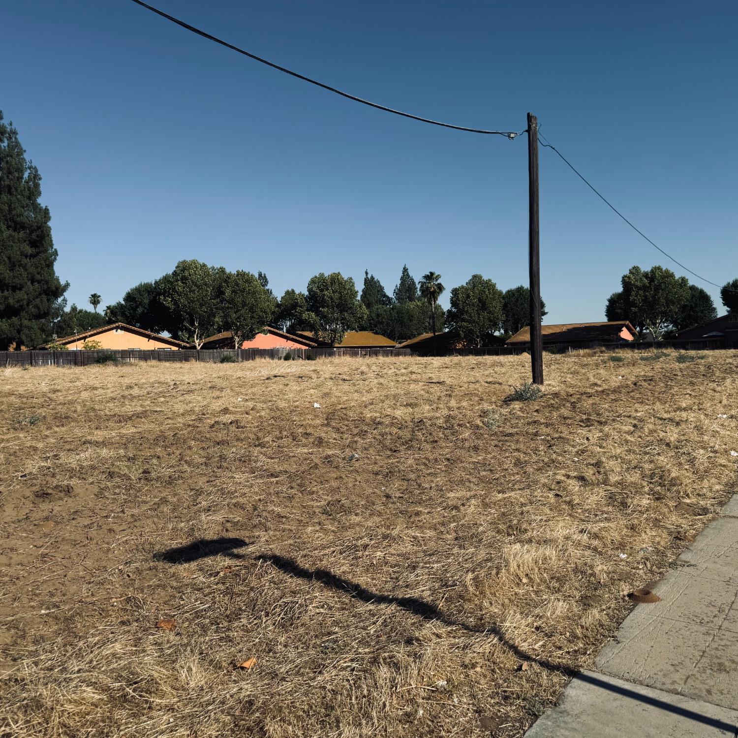 127 S Fine Ave, Fresno, CA 93727