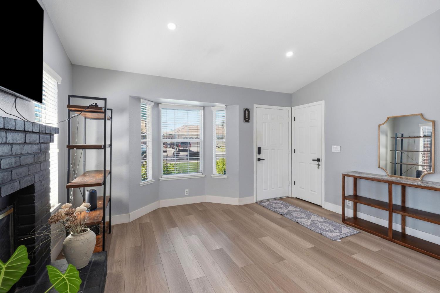 3848 Prince George Ln, Riverbank, CA 95367