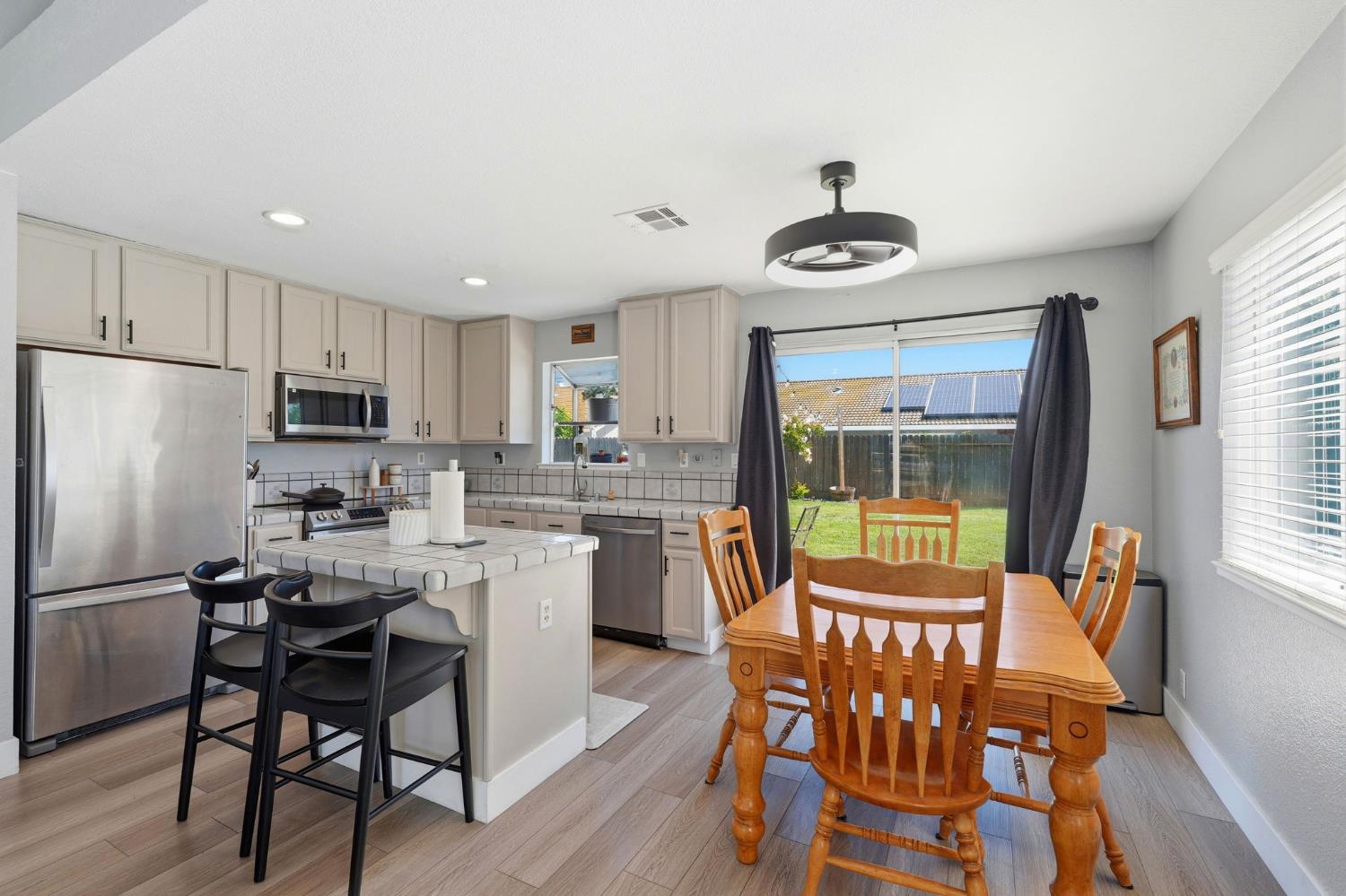 3848 Prince George Ln, Riverbank, CA 95367