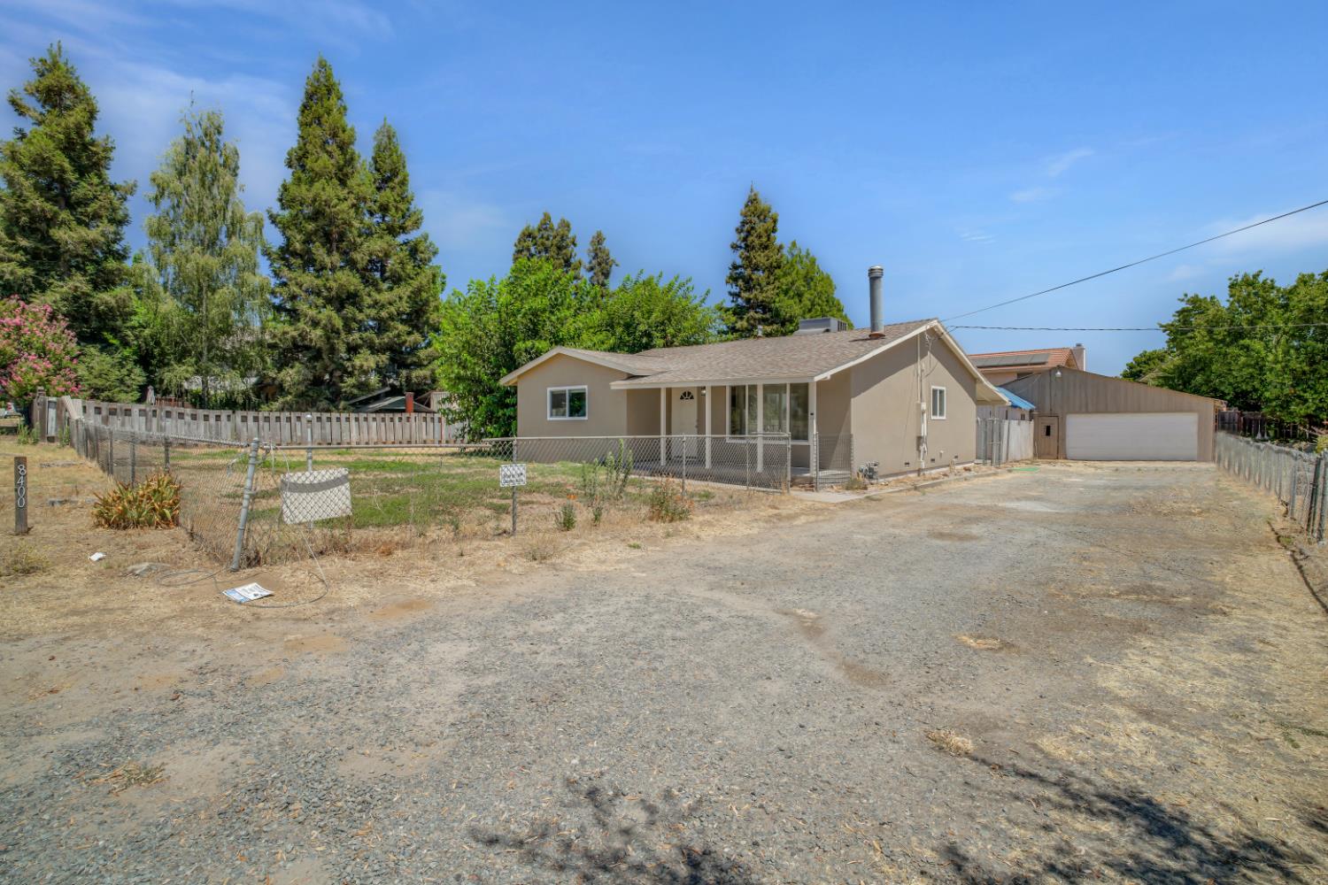 8400 Crane Rd, Oakdale, CA 95361