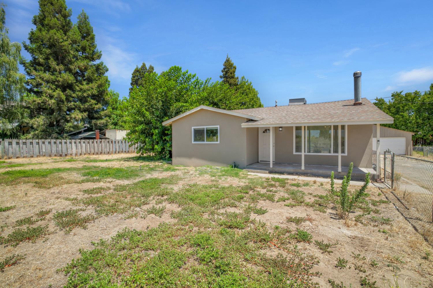 8400 Crane Rd, Oakdale, CA 95361