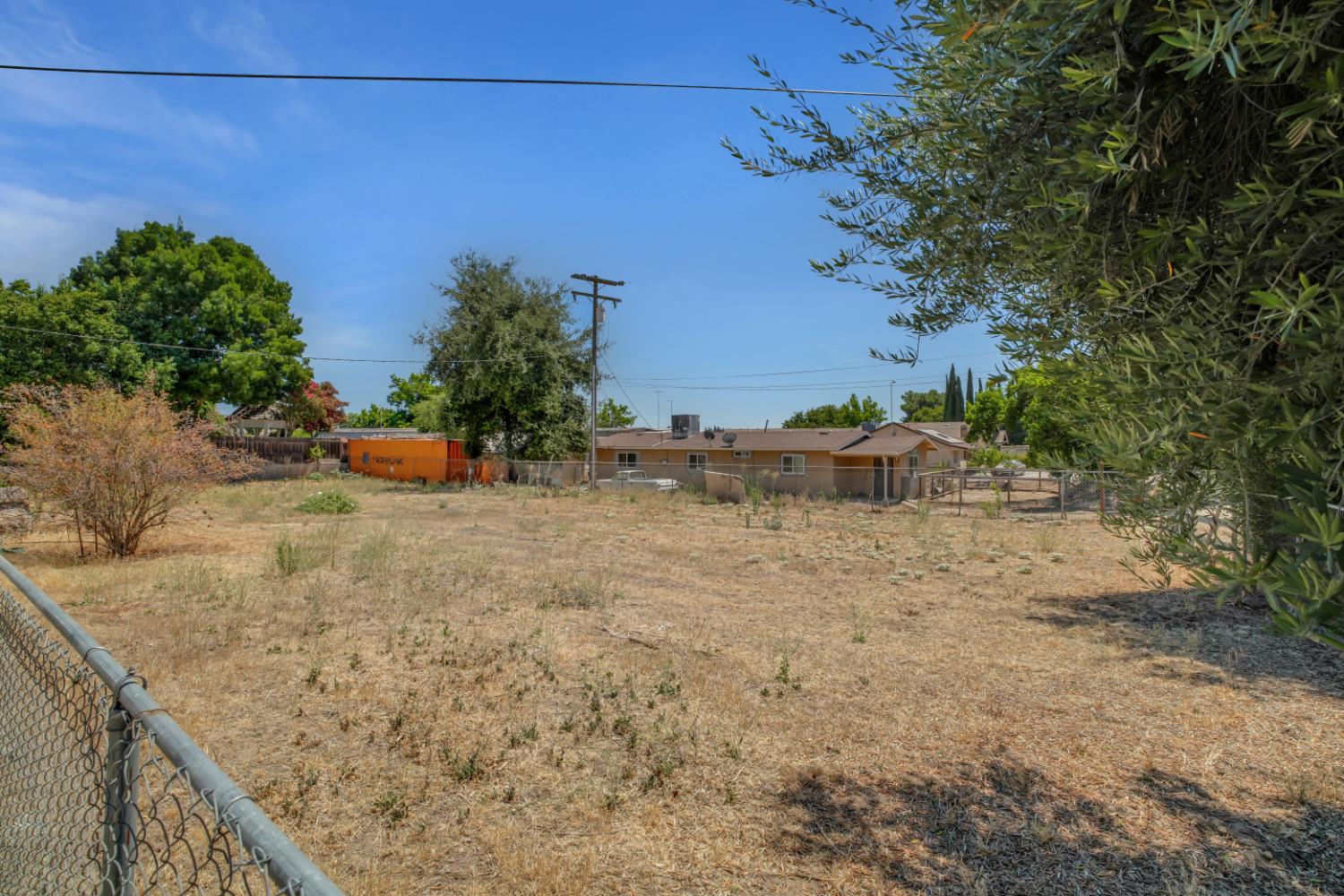 8400 Crane Rd, Oakdale, CA 95361