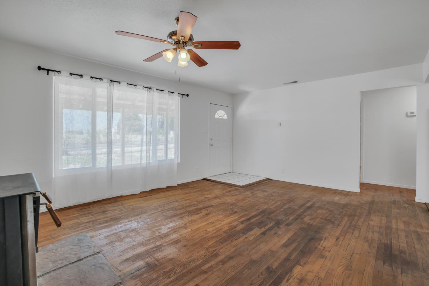 8400 Crane Rd, Oakdale, CA 95361