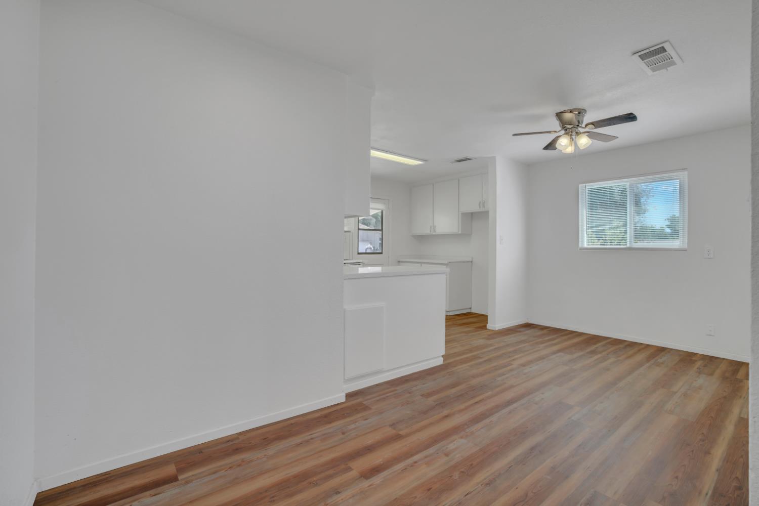 8400 Crane Rd, Oakdale, CA 95361
