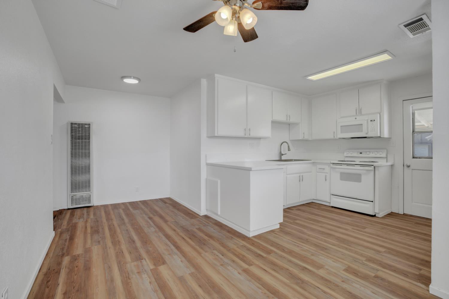 8400 Crane Rd, Oakdale, CA 95361