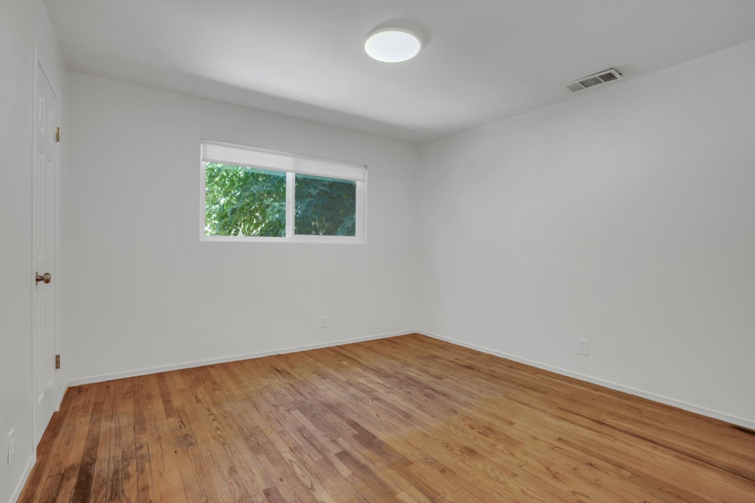 8400 Crane Rd, Oakdale, CA 95361