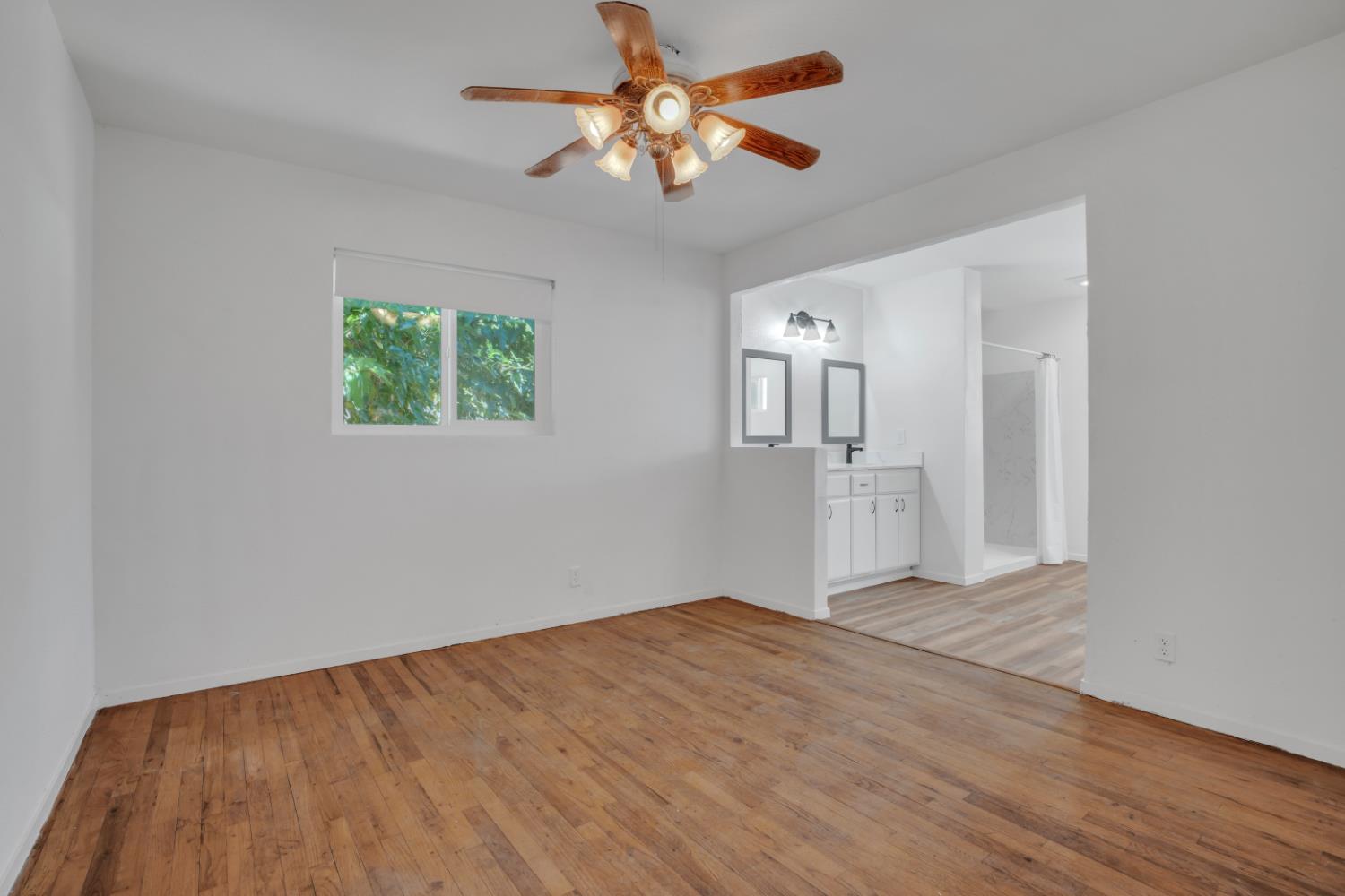 8400 Crane Rd, Oakdale, CA 95361