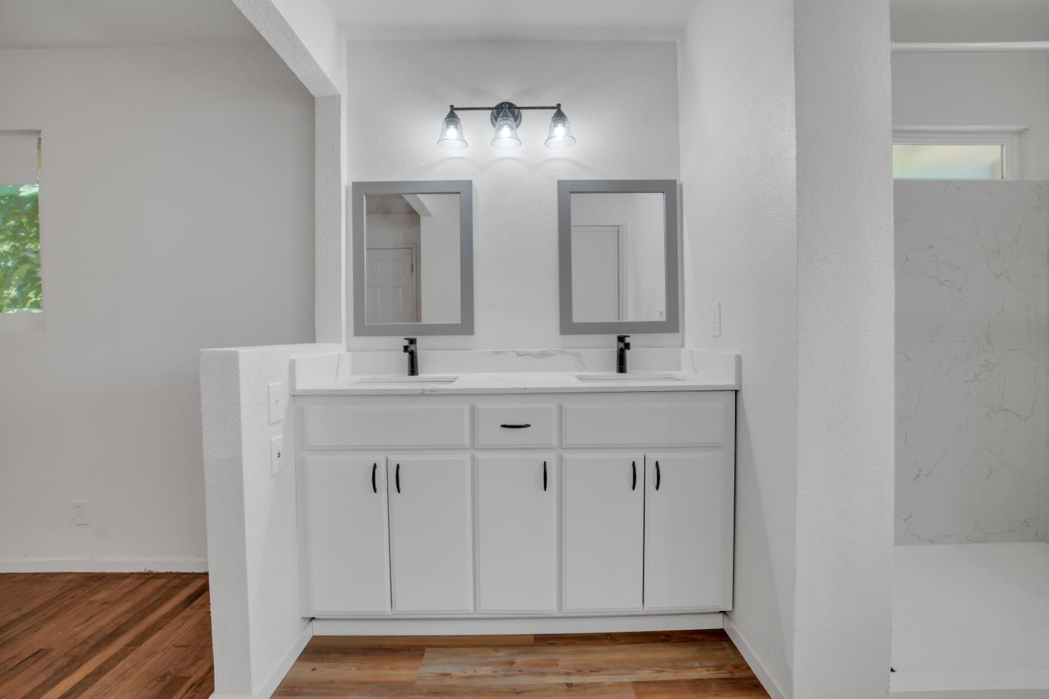 8400 Crane Rd, Oakdale, CA 95361