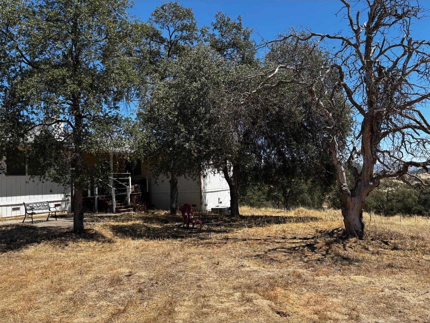 9765 Laredo St, La Grange, CA 95329
