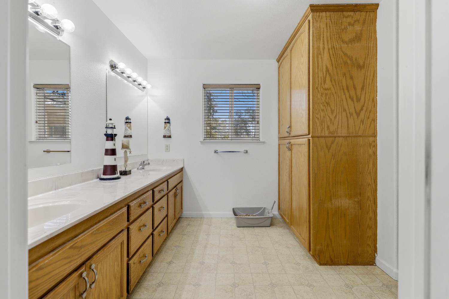 9765 Laredo St, La Grange, CA 95329