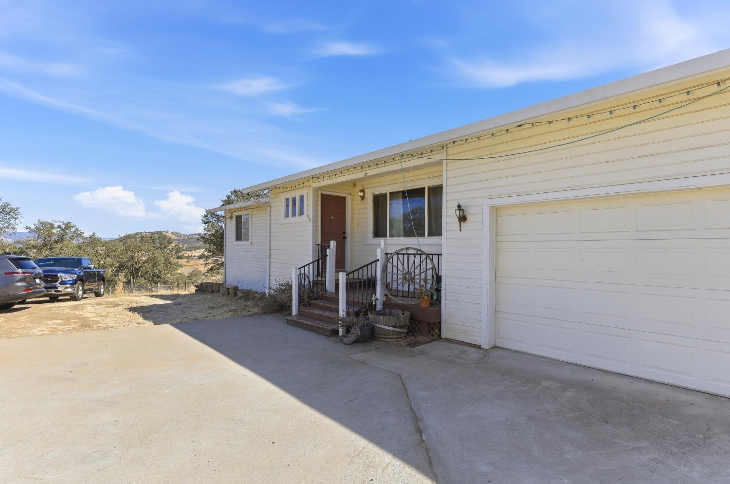 9765 Laredo St, La Grange, CA 95329