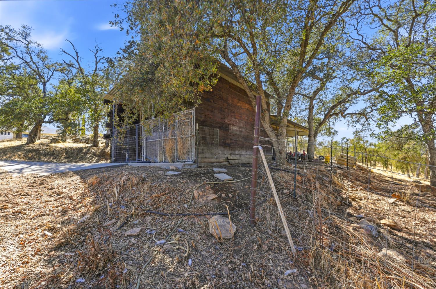 9765 Laredo St, La Grange, CA 95329
