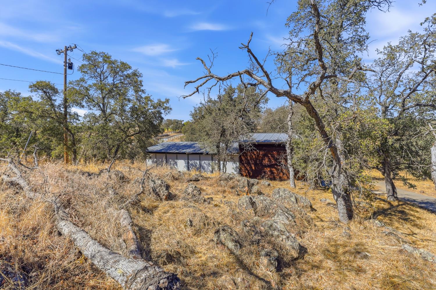 9765 Laredo St, La Grange, CA 95329