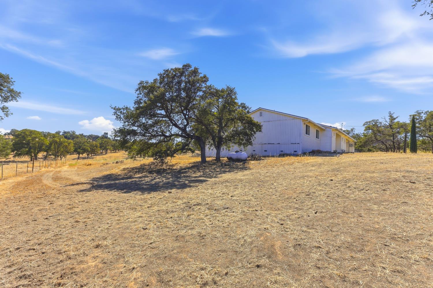 9765 Laredo St, La Grange, CA 95329