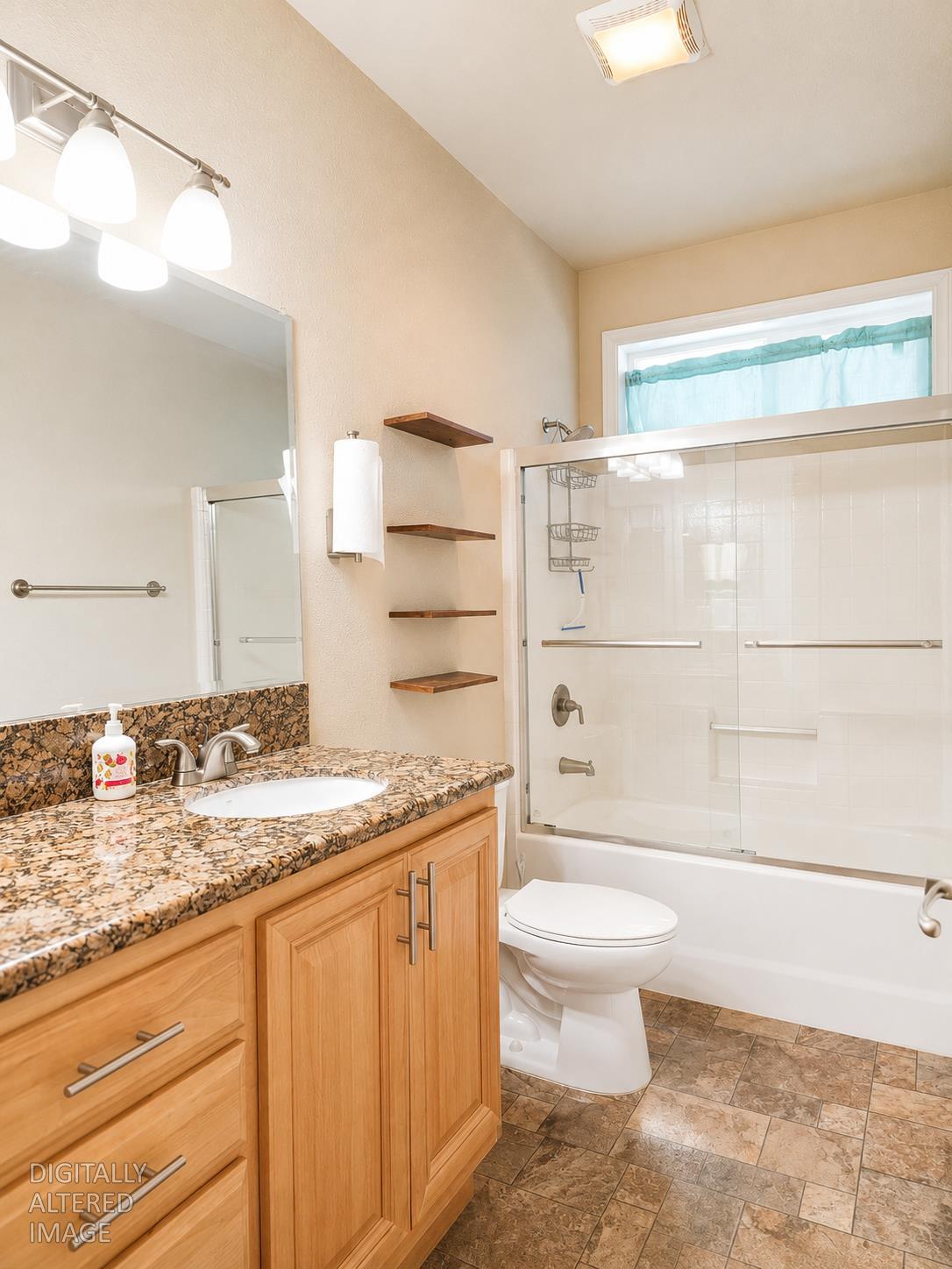 8200 Jantzen Rd #183, Modesto, CA 95357
