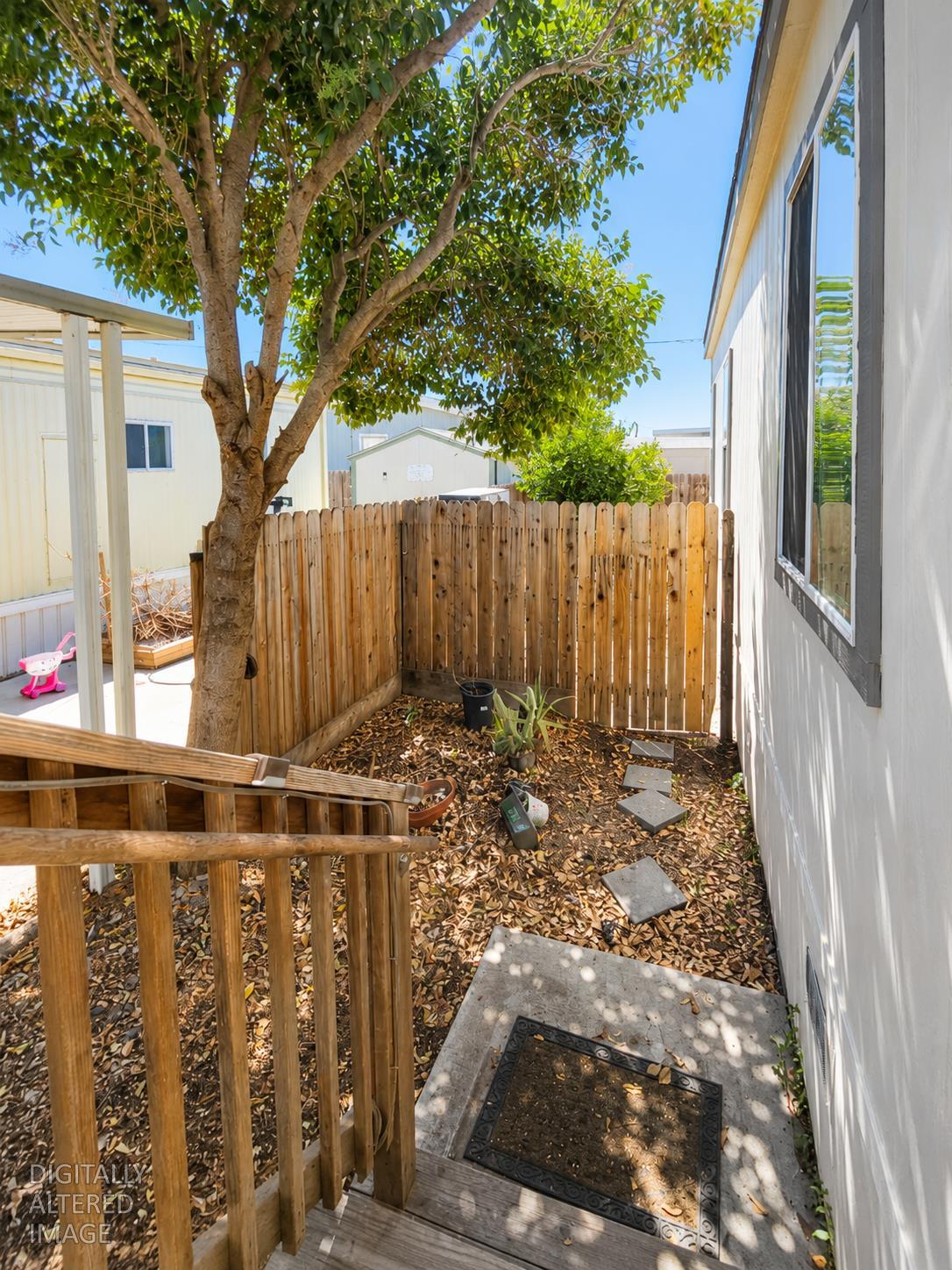 8200 Jantzen Rd #183, Modesto, CA 95357