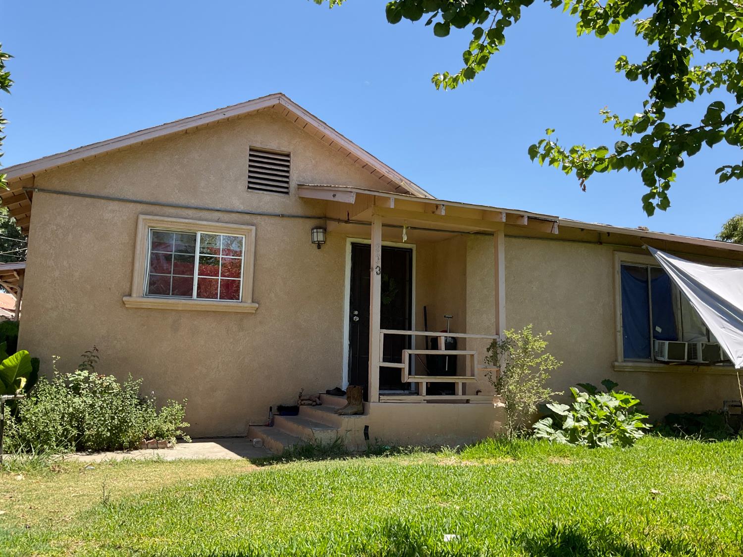 303 Plainsburg Rd, Planada, CA 95365