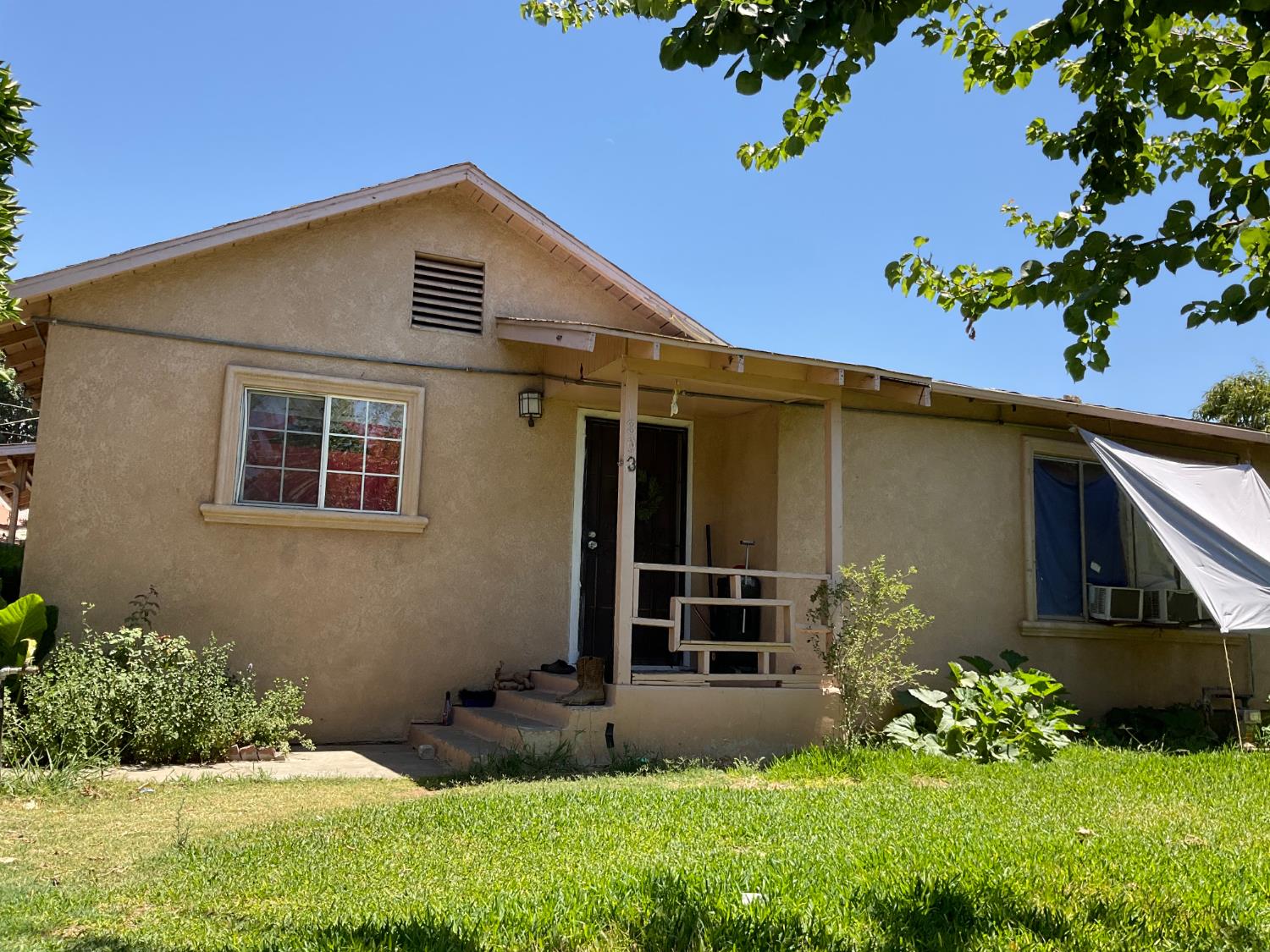 303 Plainsburg Rd, Planada, CA 95365