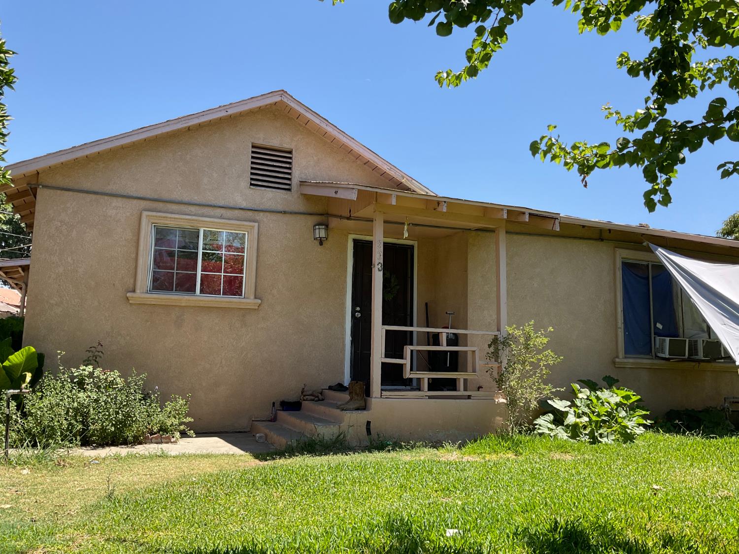 303 Plainsburg Rd, Planada, CA 95365