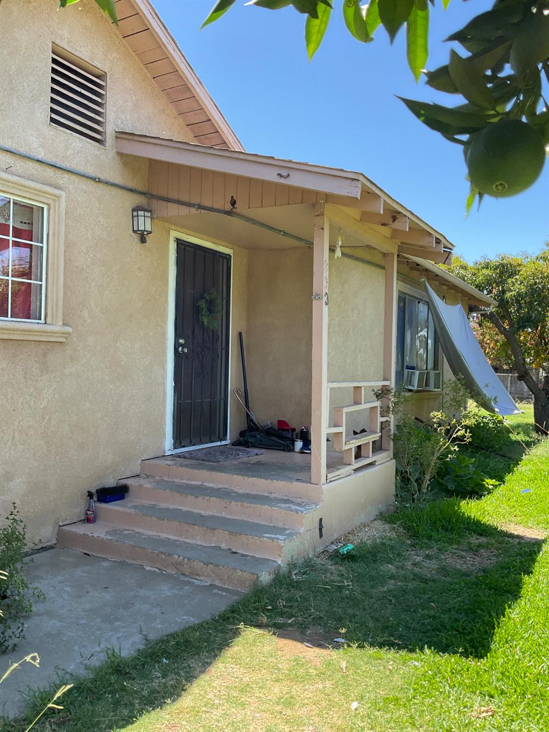 303 Plainsburg Rd, Planada, CA 95365