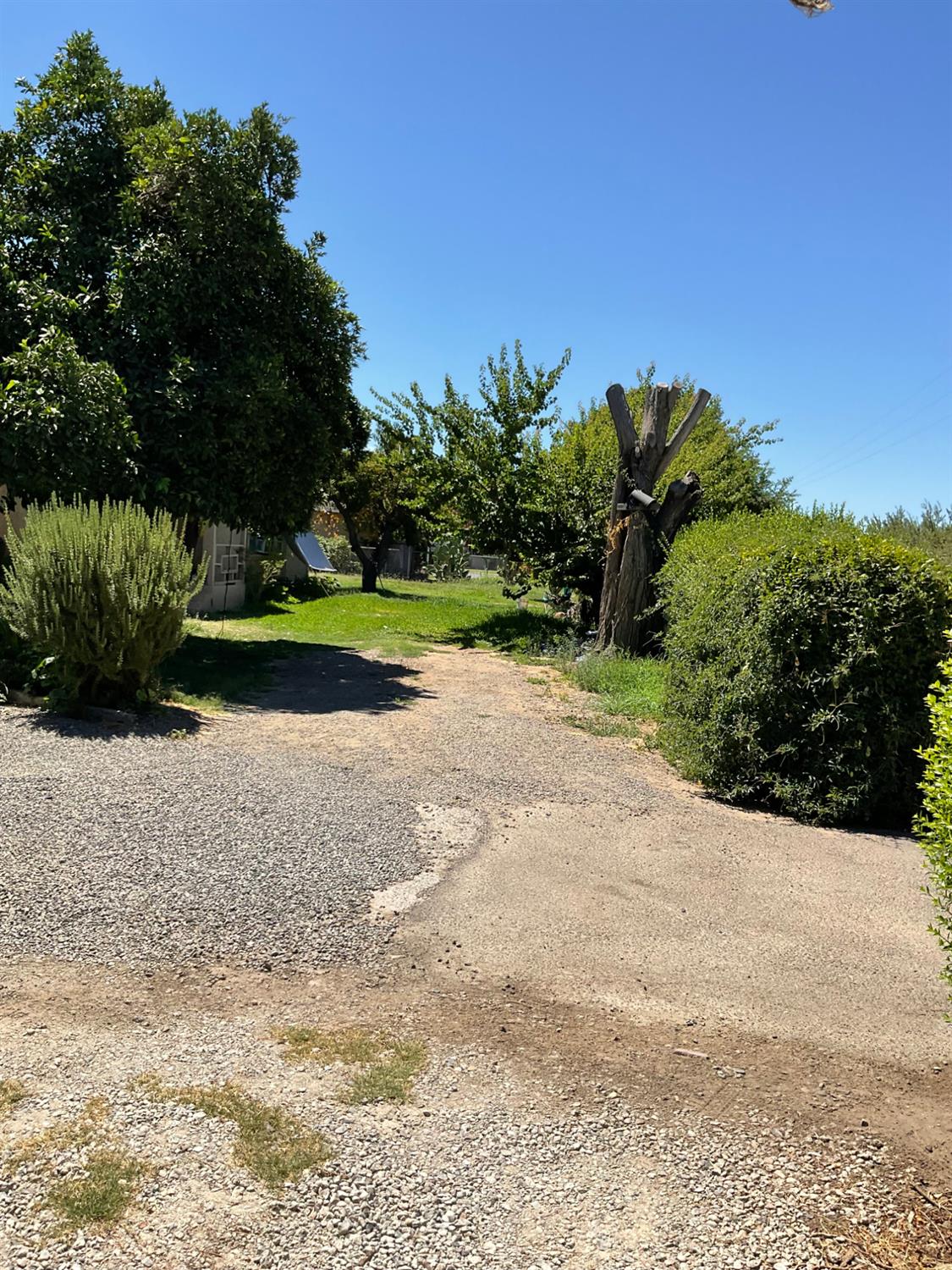 303 Plainsburg Rd, Planada, CA 95365