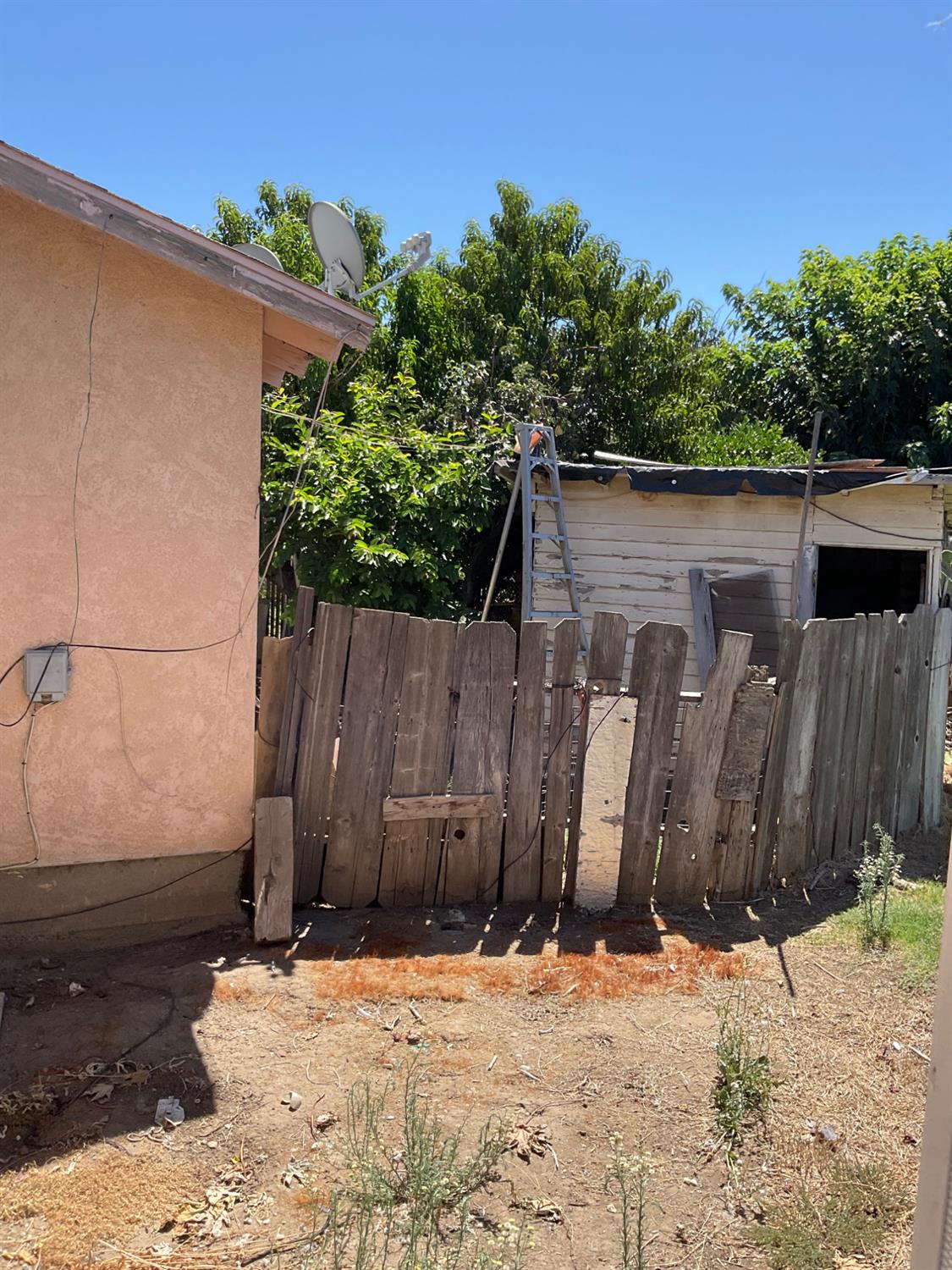 303 Plainsburg Rd, Planada, CA 95365