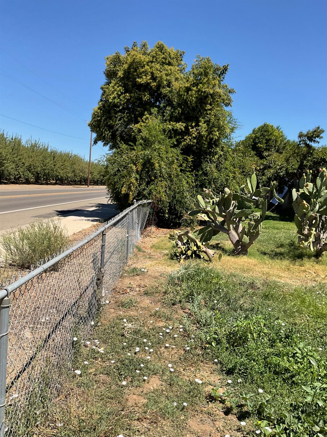 303 Plainsburg Rd, Planada, CA 95365