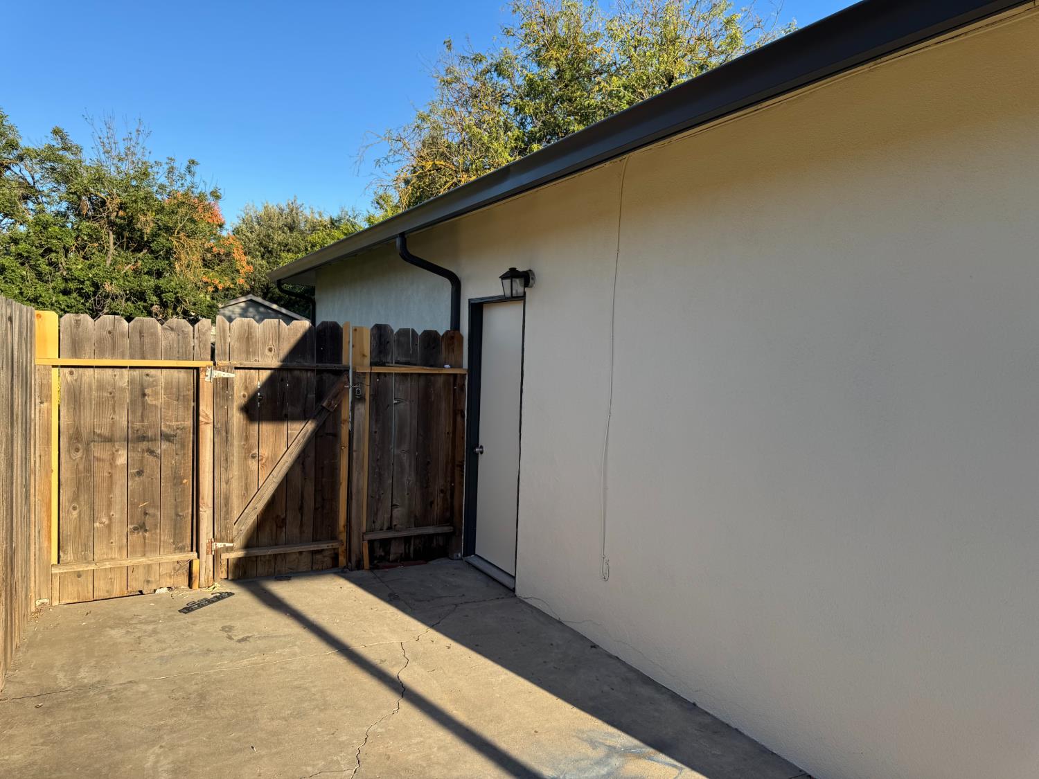 2302 Monte Carlo Ave, Modesto, CA 95350