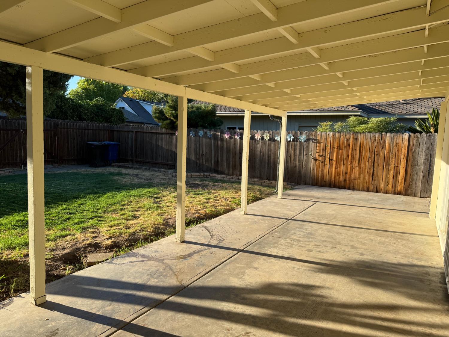 2302 Monte Carlo Ave, Modesto, CA 95350