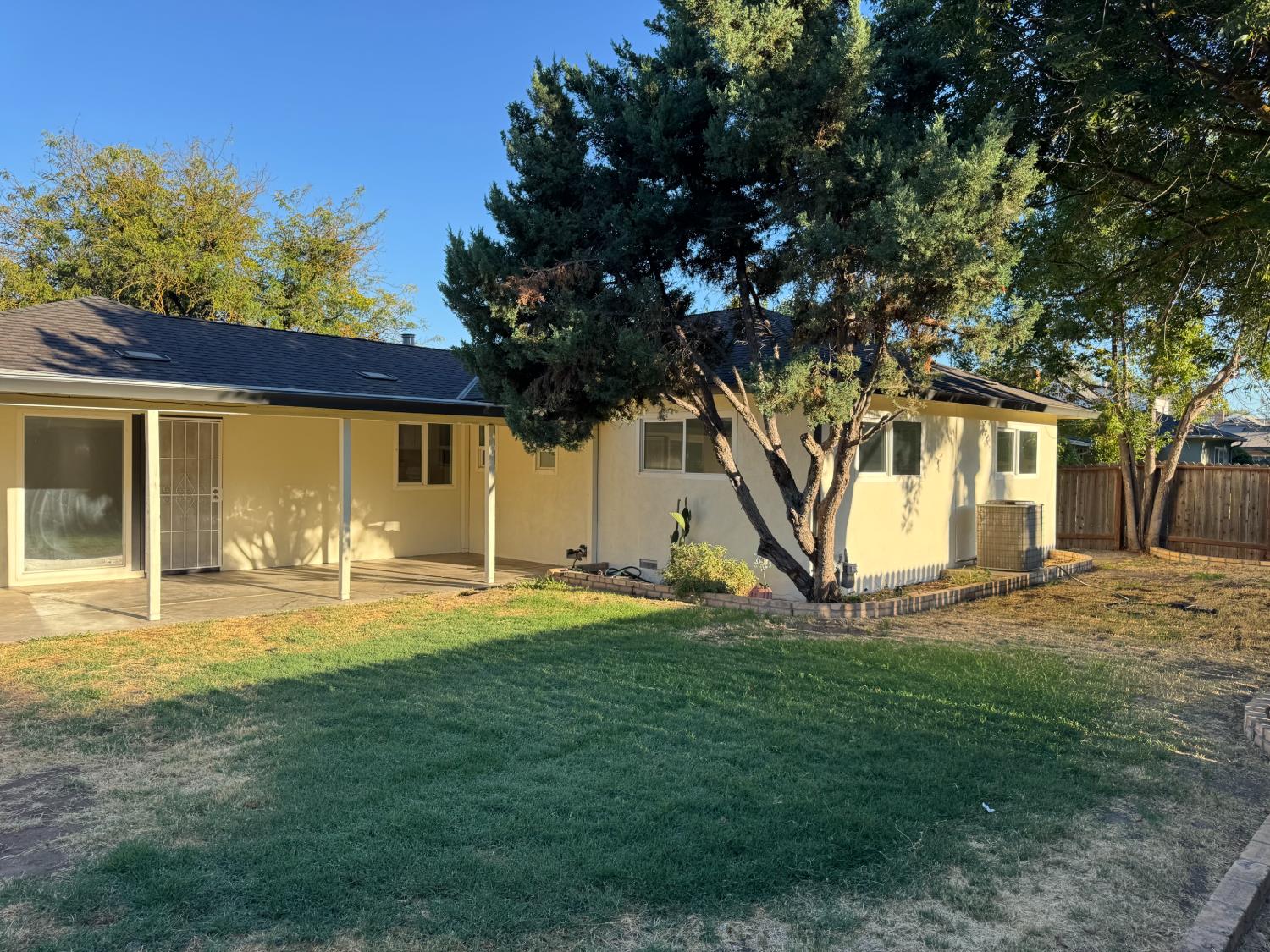 2302 Monte Carlo Ave, Modesto, CA 95350