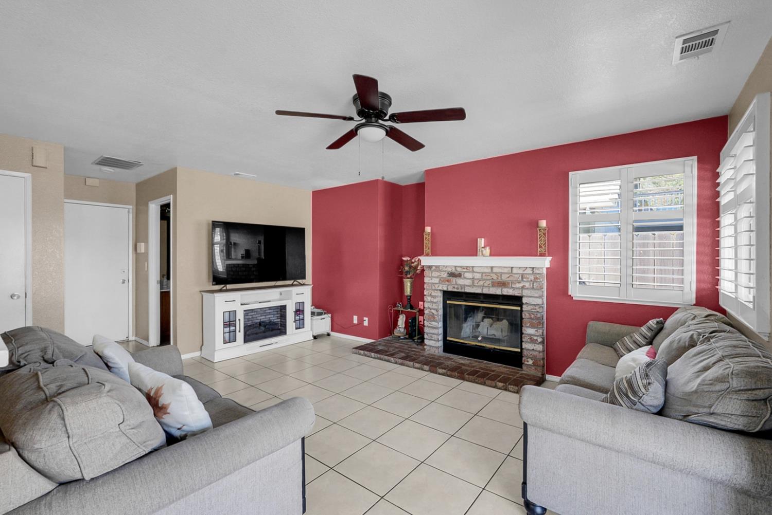 2204 Park Faith Ln, Modesto, CA 95358