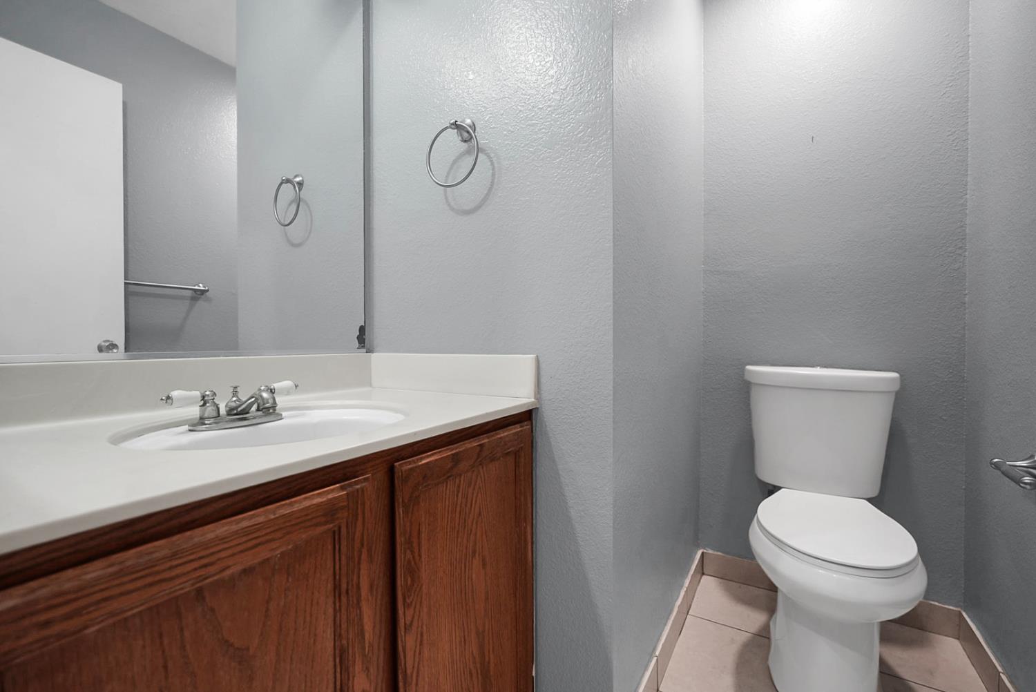 2204 Park Faith Ln, Modesto, CA 95358