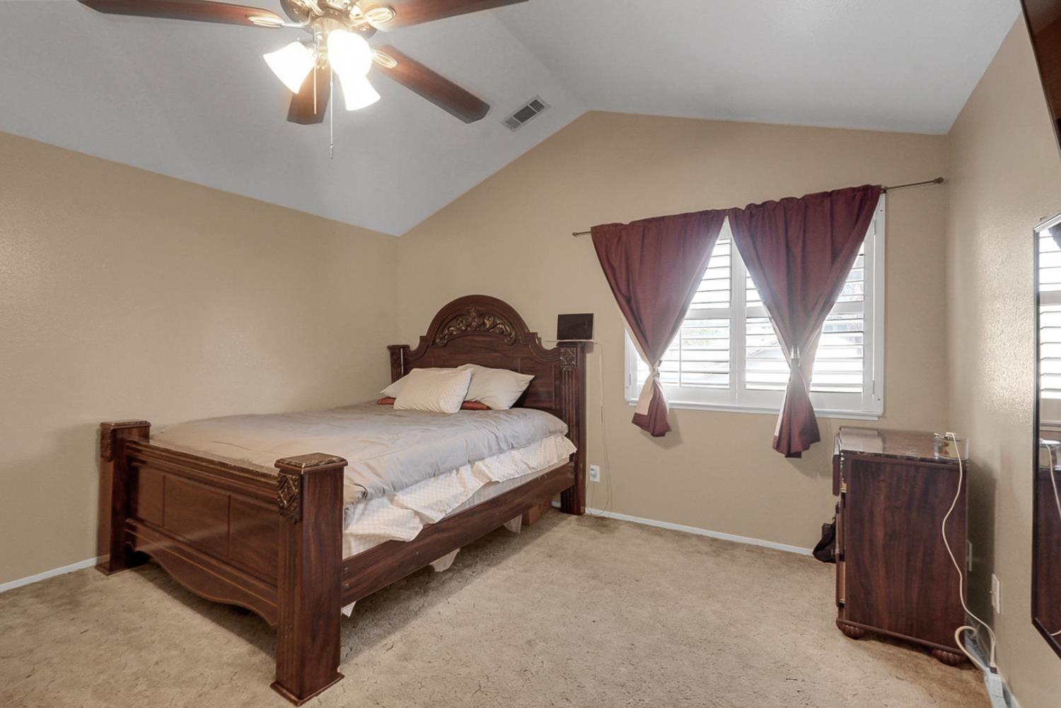 2204 Park Faith Ln, Modesto, CA 95358