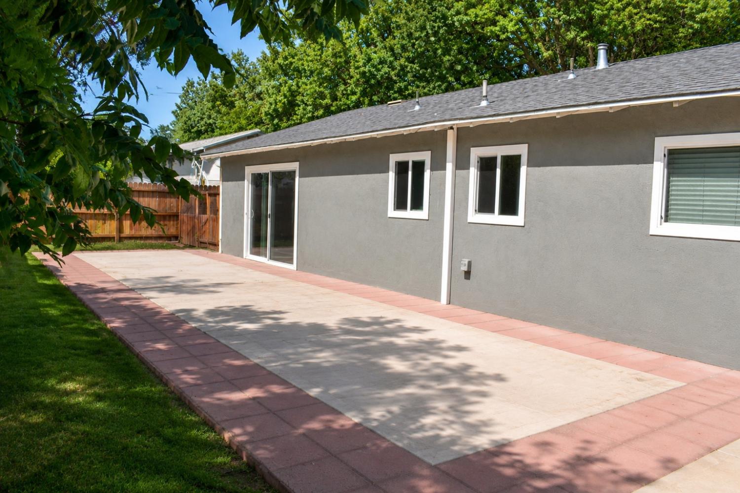 1824 Ellison Dr, Modesto, CA 95355