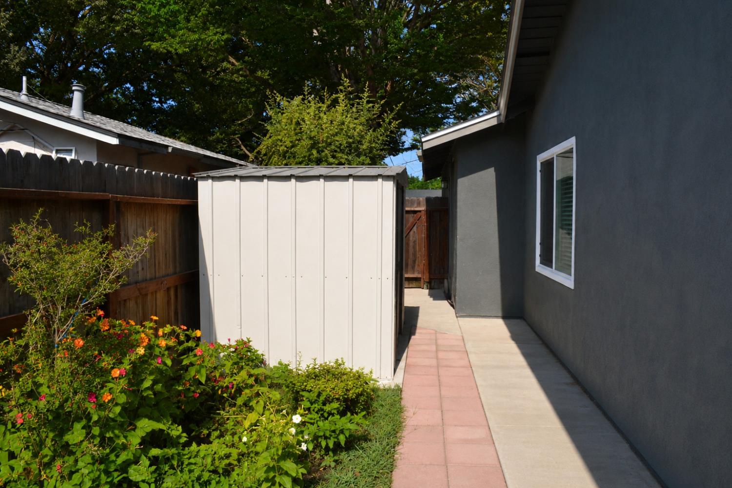 1824 Ellison Dr, Modesto, CA 95355