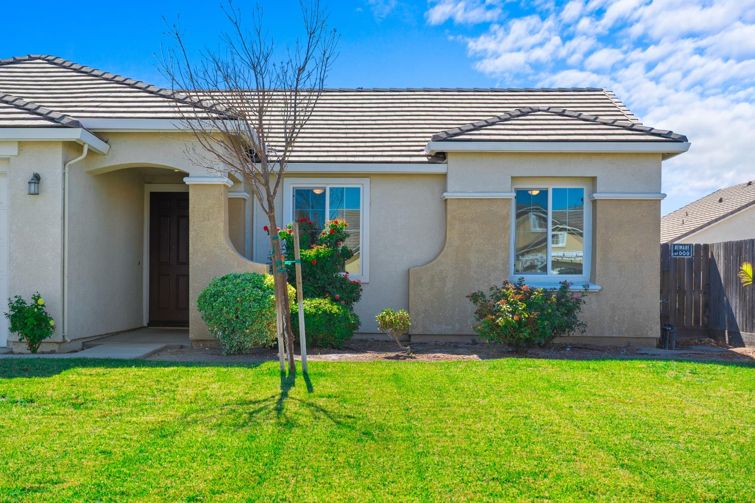 737 Fume Blanc Ct, Los Banos, CA 93635