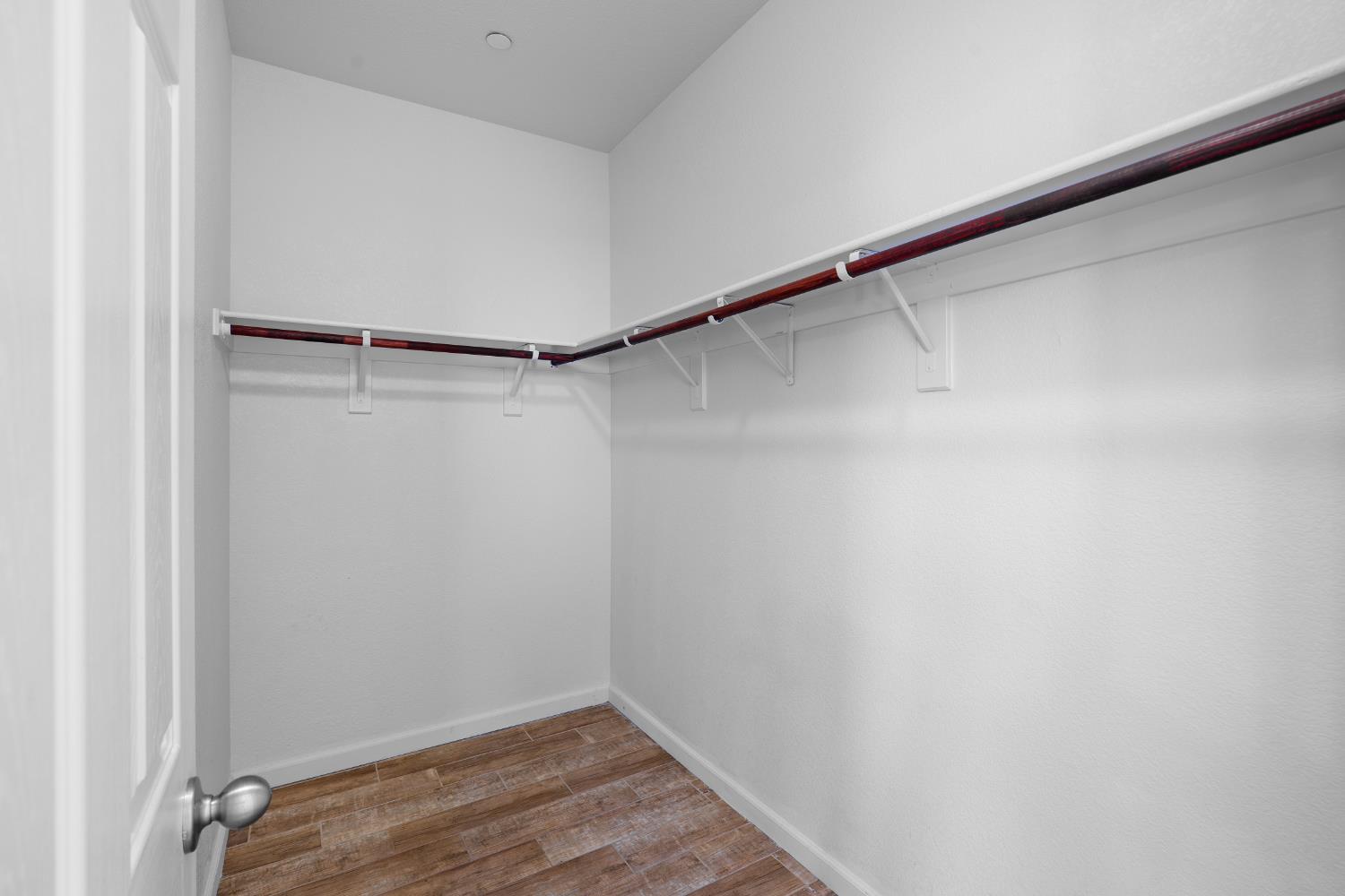 737 Fume Blanc Ct, Los Banos, CA 93635