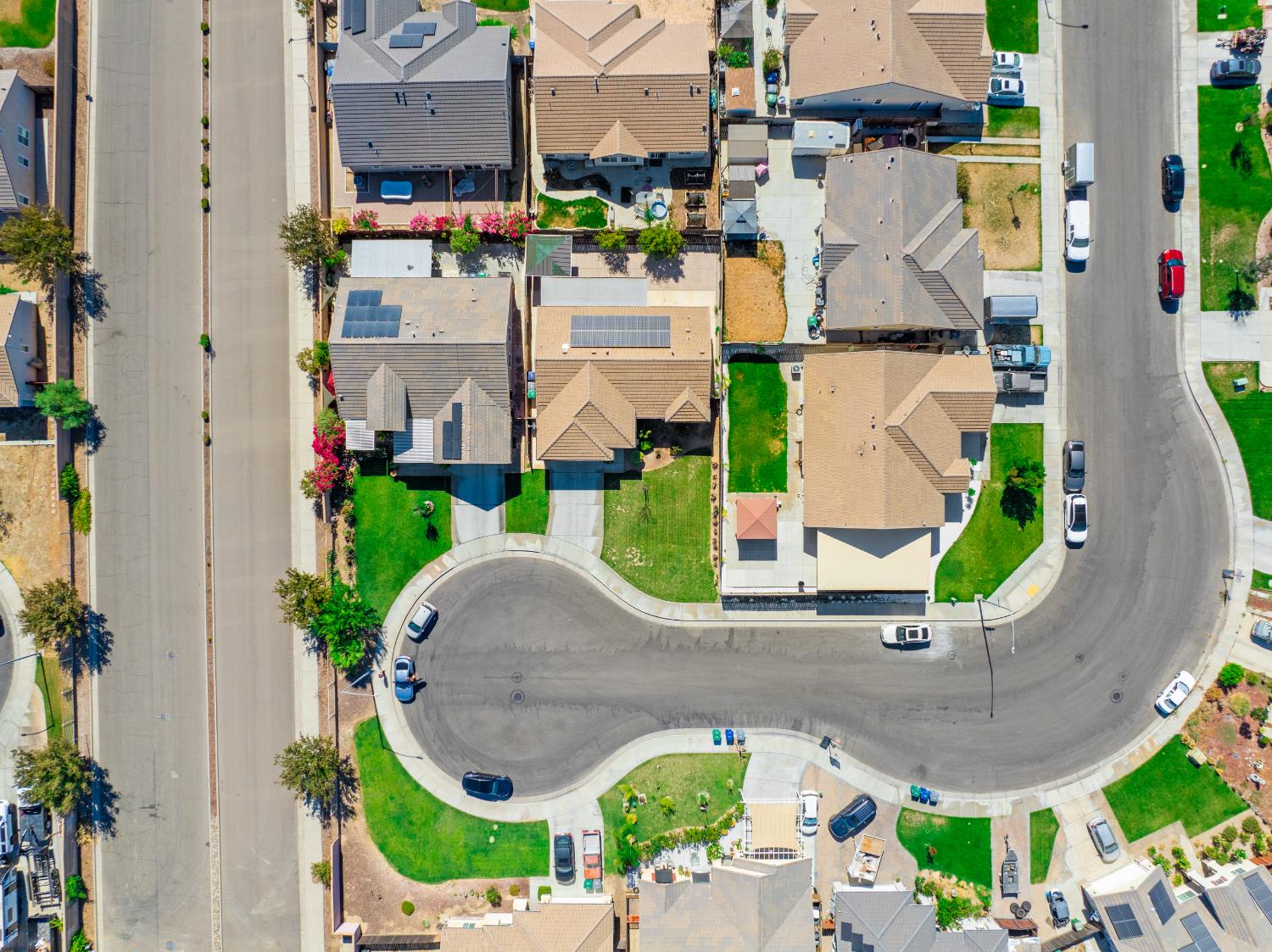 737 Fume Blanc Ct, Los Banos, CA 93635