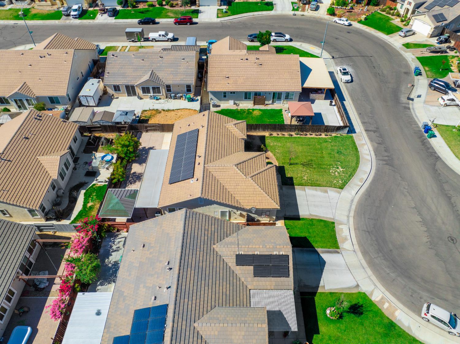 737 Fume Blanc Ct, Los Banos, CA 93635