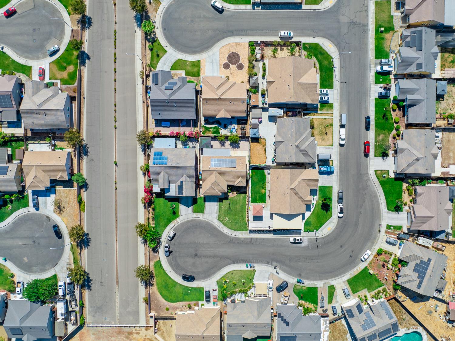 737 Fume Blanc Ct, Los Banos, CA 93635