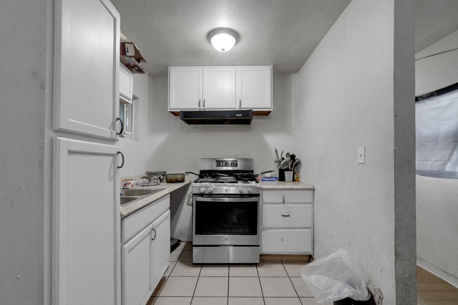 1514 Eureka St, Modesto, CA 95358