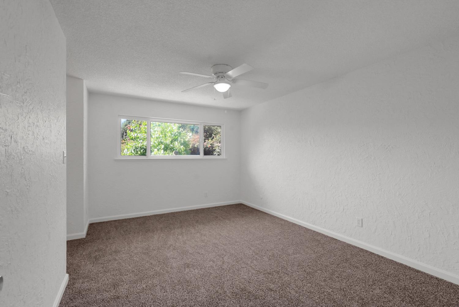 1150 E South Bear Creek Dr, Merced, CA 95340