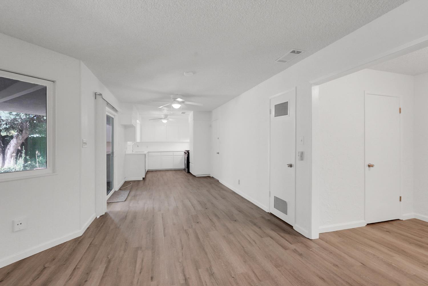 1150 E South Bear Creek Dr, Merced, CA 95340