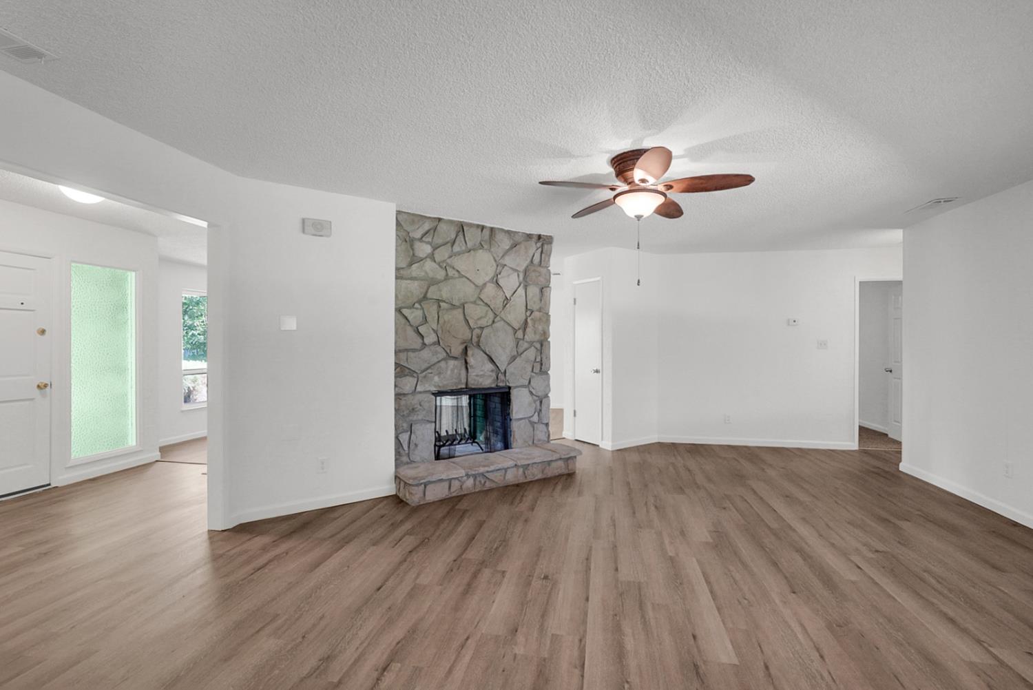 1150 E South Bear Creek Dr, Merced, CA 95340