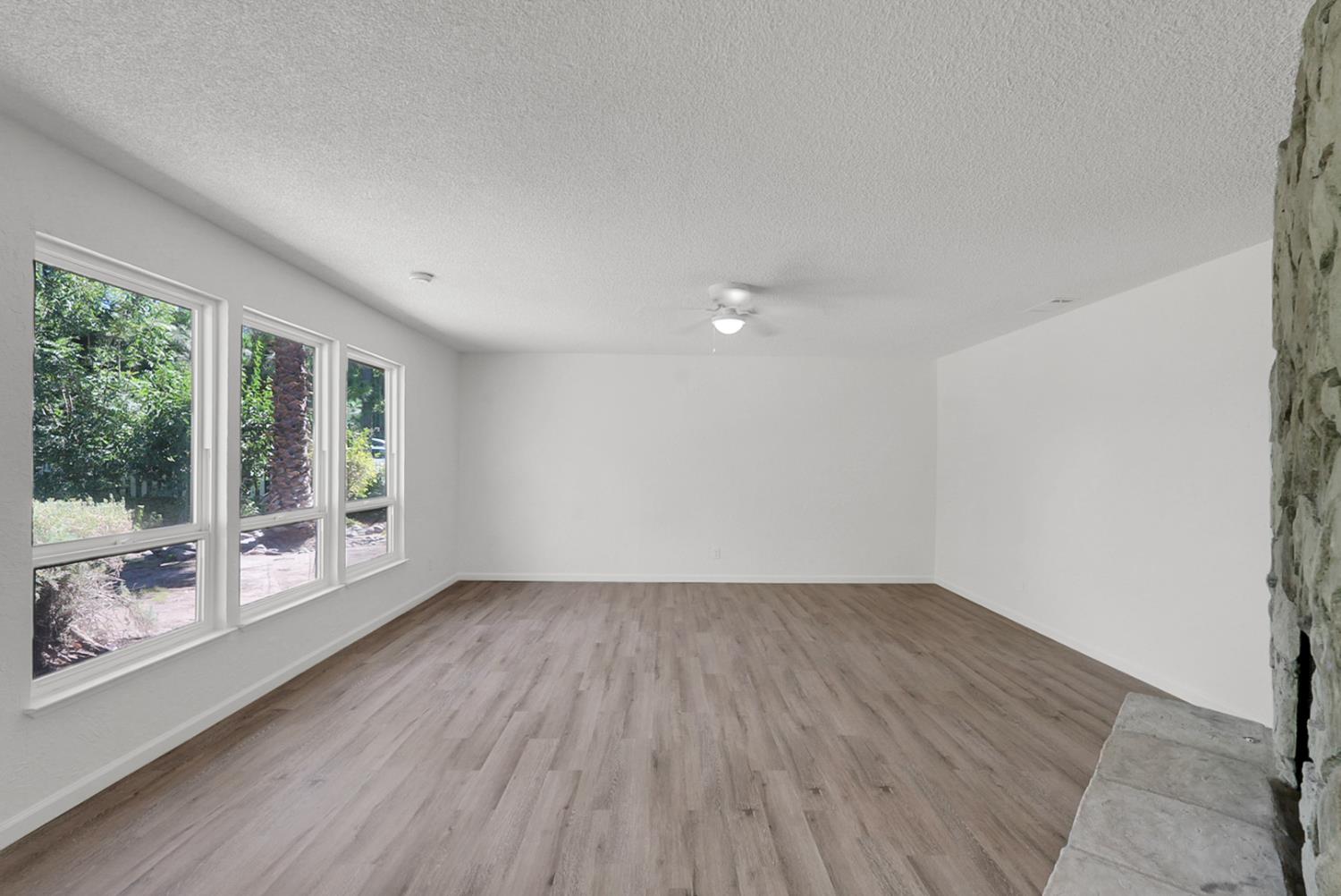 1150 E South Bear Creek Dr, Merced, CA 95340