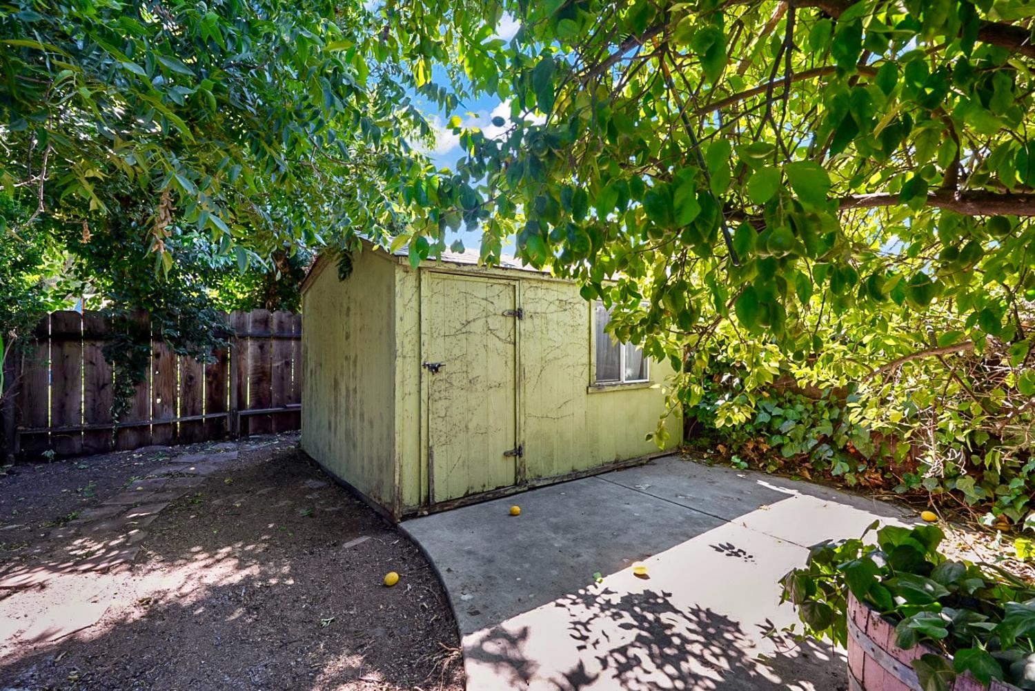 1150 E South Bear Creek Dr, Merced, CA 95340