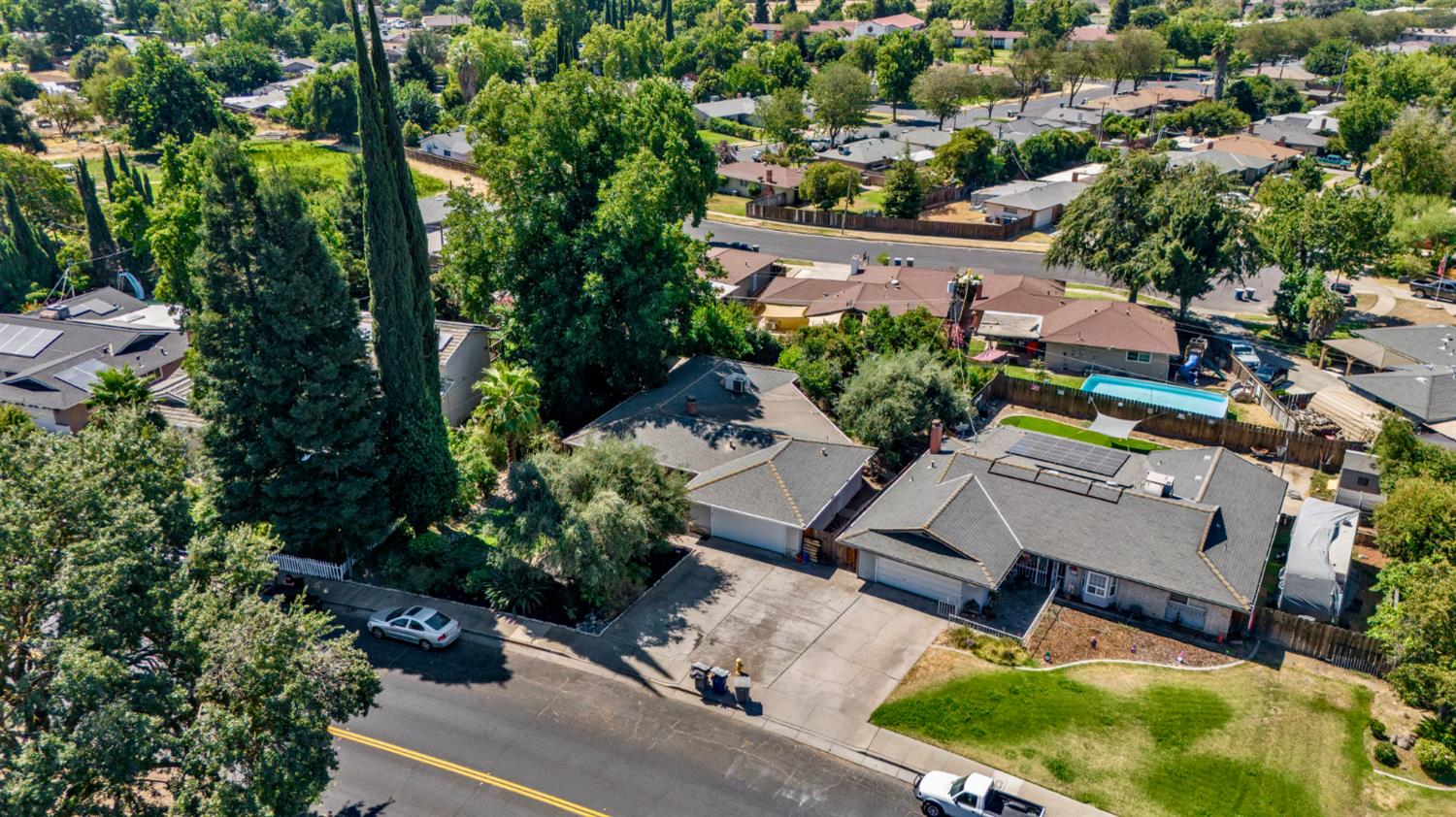 1150 E South Bear Creek Dr, Merced, CA 95340