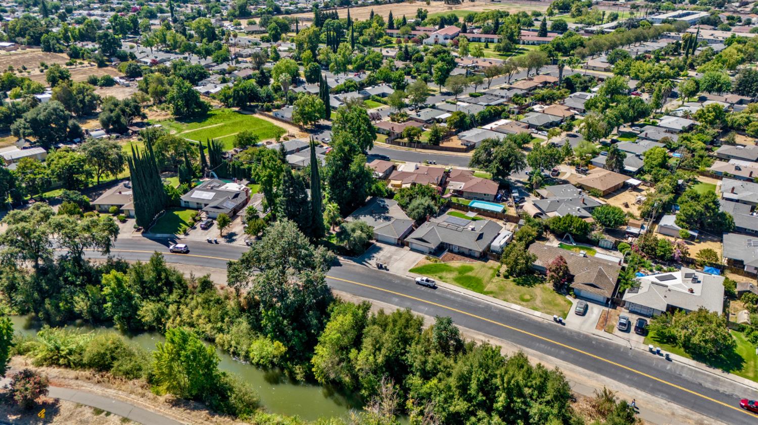 1150 E South Bear Creek Dr, Merced, CA 95340