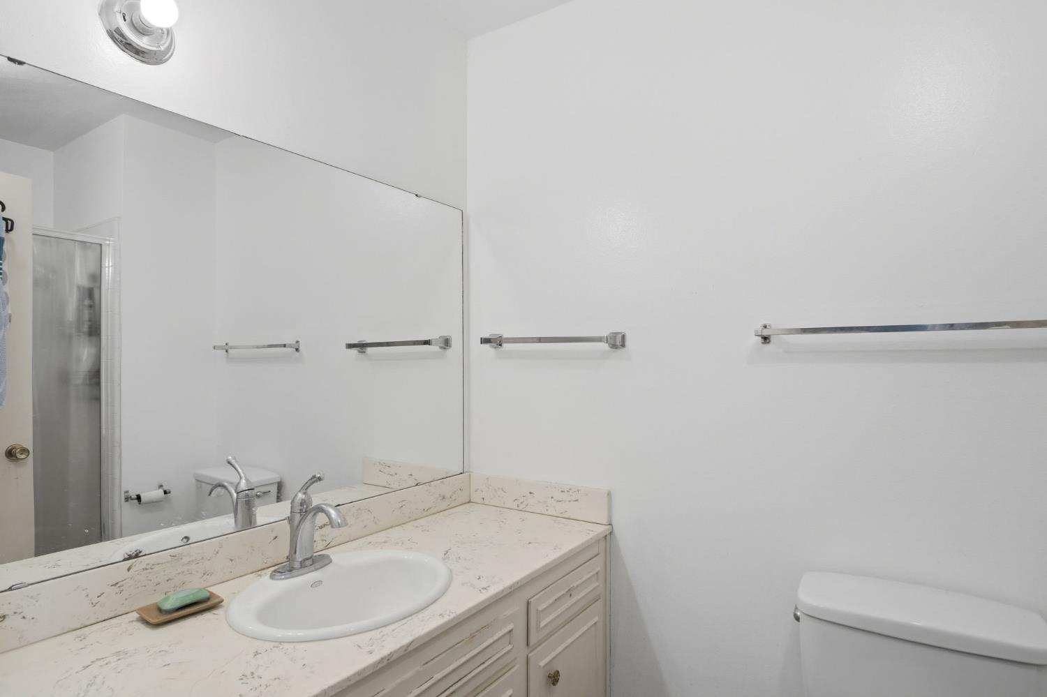 617 W Granger Ave #14, Modesto, CA 95350