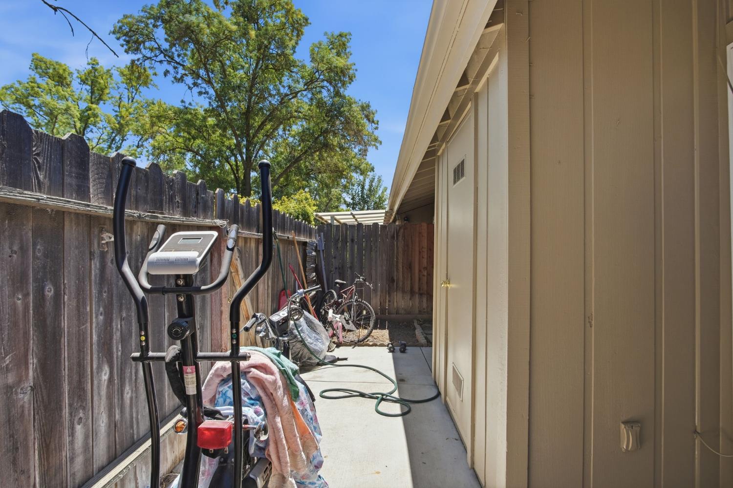 617 W Granger Ave #14, Modesto, CA 95350